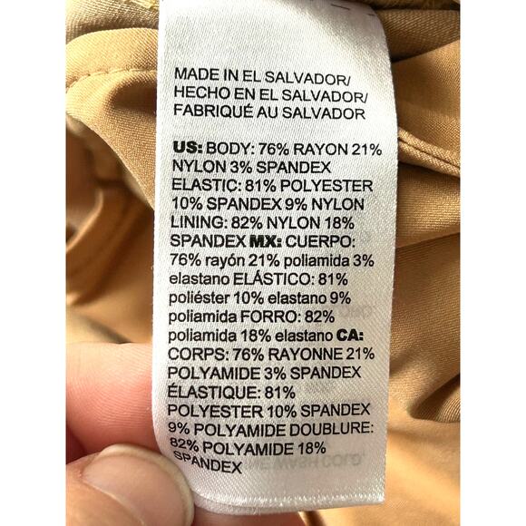 Chico's Khaki Tan Stretch Crop Elastic Waist Slimming Pants Size 10 / 1.5 - Picture 3 of 7